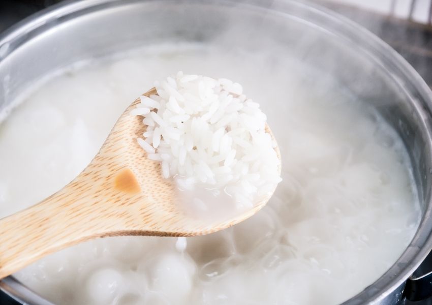know when white rice cooked